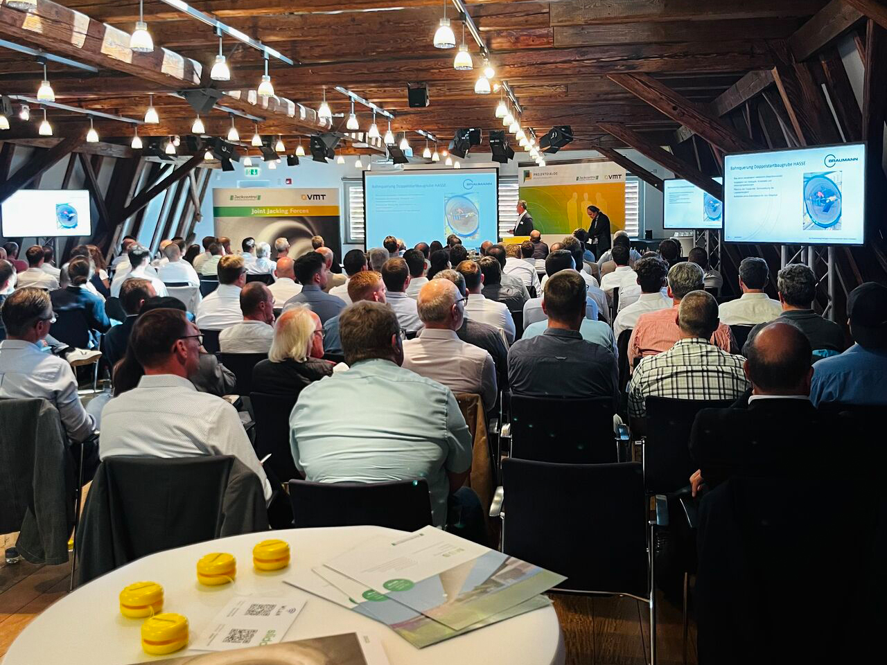 VMT GmbH: Präsentation 3